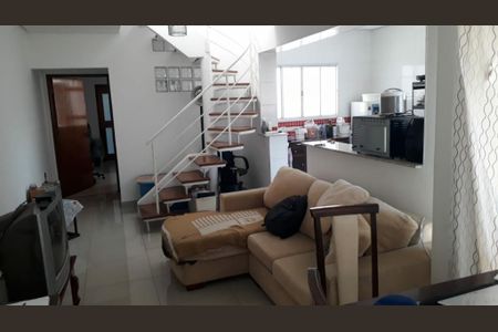 Casa à venda com 3 quartos, 208m² em Jardim São Paulo, São Paulo