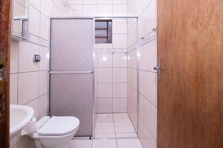 Casa para alugar com 80m², 3 quartos e 2 vagasBanheiro Social
