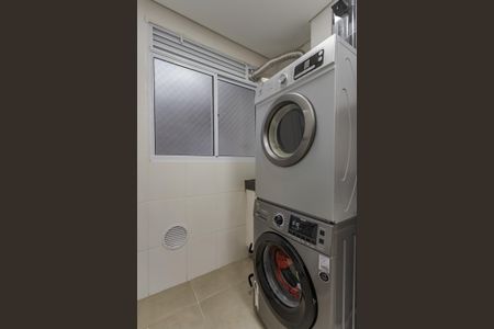 Apartamento à venda com 57m², 2 quartos e 2 vagas Apartamento à venda com 57m², 2 quartos e 2 vagasCozinha e Área de Serviço