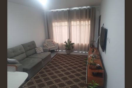 Casa para alugar com 100m², 3 quartos e 3 vagasSala