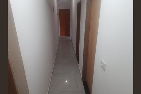 Casa para alugar com 100m², 3 quartos e 3 vagasCorredor
