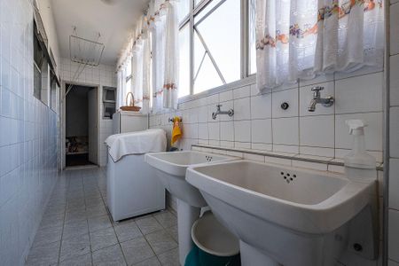 Apartamento à venda com 132m², 3 quartos e 2 vagas Apartamento à venda com 132m², 3 quartos e 2 vagasÁrea de Serviço