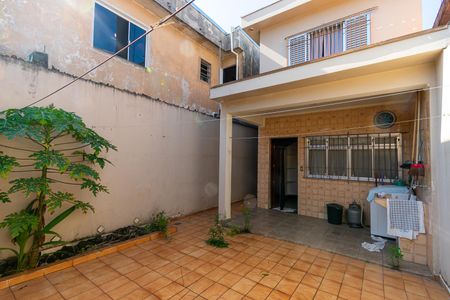 Casa à venda com 120m², 2 quartos e 2 vagasQuintal