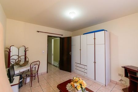 Quarto 2 de casa à venda com 2 quartos, 120m² em Vila Tolstoi, São Paulo