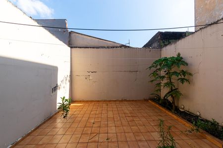Casa à venda com 120m², 2 quartos e 2 vagasQuintal