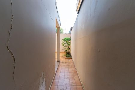 Casa à venda com 120m², 2 quartos e 2 vagasCorredor Externo