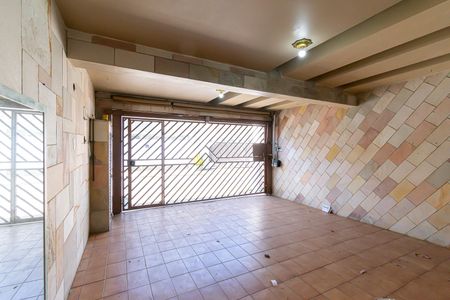 Casa à venda com 120m², 2 quartos e 2 vagasGaragem
