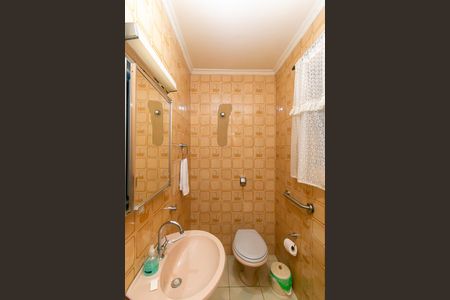 Casa à venda com 120m², 2 quartos e 2 vagasBanheiro 2