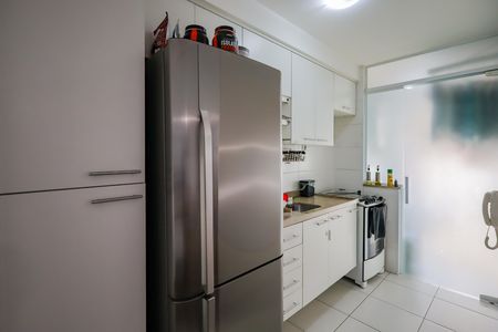 Cozinha de apartamento para alugar com 3 quartos, 81m² em Vila Isa, São Paulo