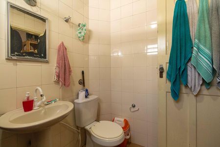 Casa à venda com 45m², 2 quartos e sem vaga Casa à venda com 45m², 2 quartos e sem vagaBanheiro