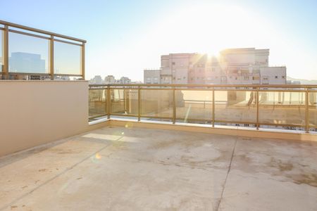 Apartamento à venda com 306m², 4 quartos e 3 vagas Apartamento à venda com 306m², 4 quartos e 3 vagasVista da Sala Superior
