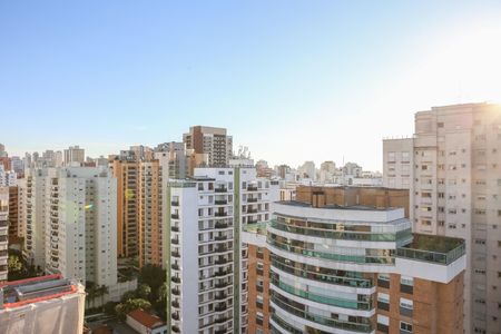 Apartamento à venda com 306m², 4 quartos e 3 vagas Apartamento à venda com 306m², 4 quartos e 3 vagasVista da Sacada