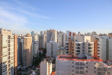 Apartamento à venda com 306m², 4 quartos e 3 vagas Apartamento à venda com 306m², 4 quartos e 3 vagasVista da Suíte 1