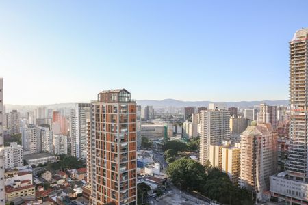 Apartamento à venda com 306m², 4 quartos e 3 vagas Apartamento à venda com 306m², 4 quartos e 3 vagasVista da Sacada