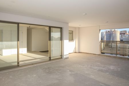 Apartamento à venda com 306m², 4 quartos e 3 vagas Apartamento à venda com 306m², 4 quartos e 3 vagasSacada