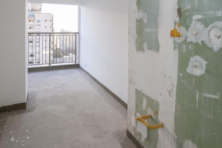 Apartamento à venda com 306m², 4 quartos e 3 vagas Apartamento à venda com 306m², 4 quartos e 3 vagasÁrea de Serviço