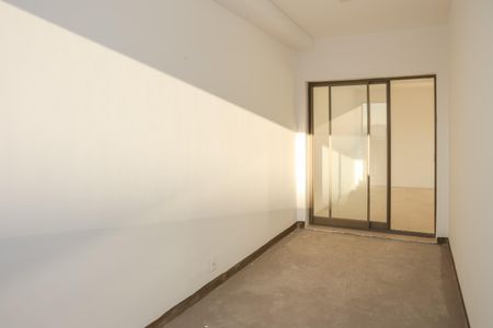 Apartamento à venda com 306m², 4 quartos e 3 vagas Apartamento à venda com 306m², 4 quartos e 3 vagasEscritório