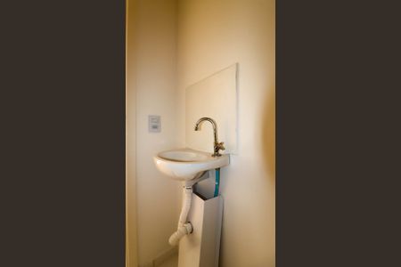 Banheiro  de apartamento para alugar com 2 quartos, 29m² em Vila Andrade, São Paulo