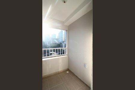 Varanda  da Sala/cozinha de apartamento para alugar com 2 quartos, 29m² em Vila Andrade, São Paulo