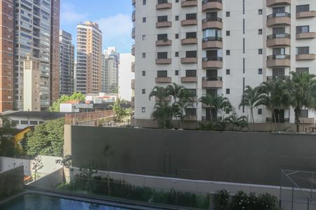 Apartamento à venda com 146m², 4 quartos e 2 vagas Apartamento à venda com 146m², 4 quartos e 2 vagasVista da Suíte 2