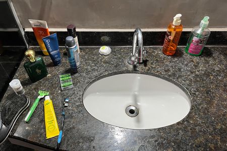 Apartamento para alugar com 96m², 3 quartos e 1 vaga Apartamento para alugar com 96m², 3 quartos e 1 vagaBanheiro
