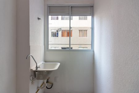 Área de Serviço  de apartamento à venda com 2 quartos, 42m² em Jardim Boa Vista (zona Oeste), Osasco