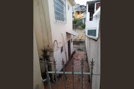 Casa à venda com 2 quartos, 80m² em Parque Maria Domitila, São Paulo