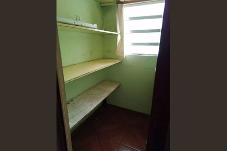 Casa à venda com 2 quartos, 80m² em Parque Maria Domitila, São Paulo