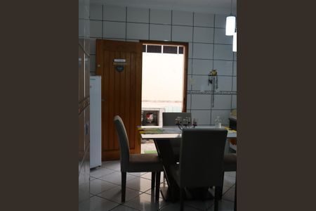 Casa à venda com 3 quartos, 353m² em Parque das Nações, Santo André