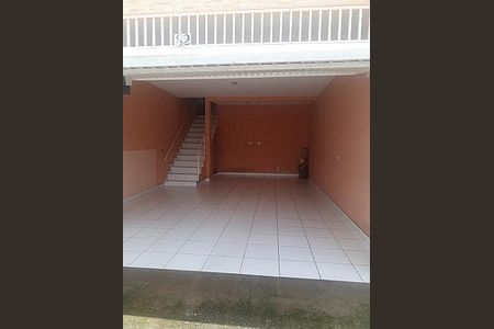 Casa à venda com 280m², 2 quartos e 3 vagas Casa à venda com 280m², 2 quartos e 3 vagasGARAGEM