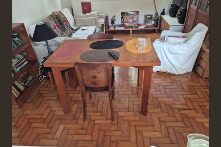 Apartamento à venda com 68m², 2 quartos e sem vagaSala