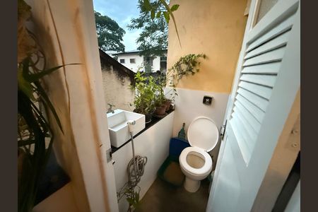 Apartamento à venda com 68m², 2 quartos e sem vagaBanheiro