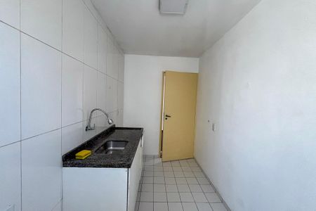 Cozinha de apartamento à venda com 2 quartos, 64m² em Parque Bristol, São Paulo