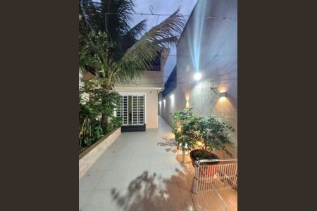 Casa à venda com 3 quartos, 292m² em Vila Granada, São Paulo