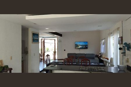 Casa à venda com 4 quartos, 272m² em Várzea das Moças, Niterói