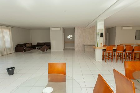 Casa de condomínio à venda com 96m², 3 quartos e 2 vagas Casa de condomínio à venda com 96m², 3 quartos e 2 vagasÁrea comum - Salão de festas