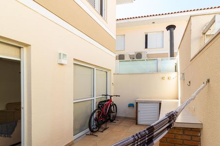 Casa de condomínio à venda com 96m², 3 quartos e 2 vagas Casa de condomínio à venda com 96m², 3 quartos e 2 vagasQuintal