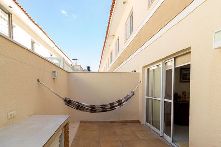 Casa de condomínio à venda com 96m², 3 quartos e 2 vagas Casa de condomínio à venda com 96m², 3 quartos e 2 vagasQuintal