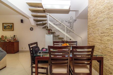 Casa de condomínio à venda com 96m², 3 quartos e 2 vagas Casa de condomínio à venda com 96m², 3 quartos e 2 vagasSala de Jantar