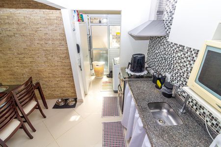 Casa de condomínio à venda com 96m², 3 quartos e 2 vagas Casa de condomínio à venda com 96m², 3 quartos e 2 vagasCozinha e Área de Serviço
