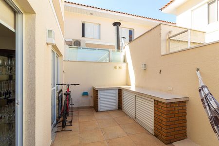 Casa de condomínio à venda com 96m², 3 quartos e 2 vagas Casa de condomínio à venda com 96m², 3 quartos e 2 vagasQuintal
