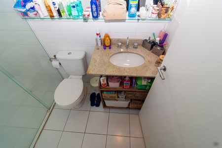 Banheiro da Suíte de casa de condomínio à venda com 3 quartos, 96m² em Vila Arriete, São Paulo