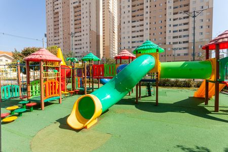 Casa de condomínio à venda com 96m², 3 quartos e 2 vagas Casa de condomínio à venda com 96m², 3 quartos e 2 vagasÁrea comum - Playground