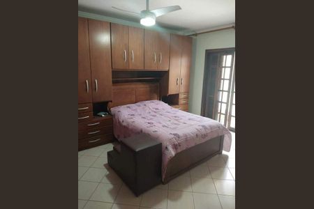 Casa à venda com 184m², 3 quartos e 4 vagas