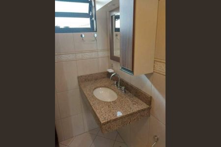 Casa à venda com 184m², 3 quartos e 4 vagas