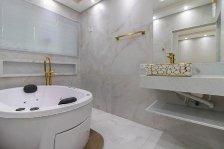 Casa à venda com 4 quartos, 300m² em Parque Santo Antonio, Guarulhos