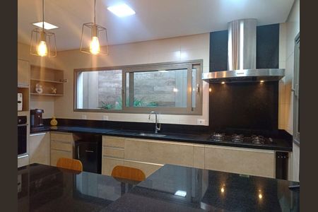 Casa à venda com 3 quartos, 254m² em Mooca, São Paulo