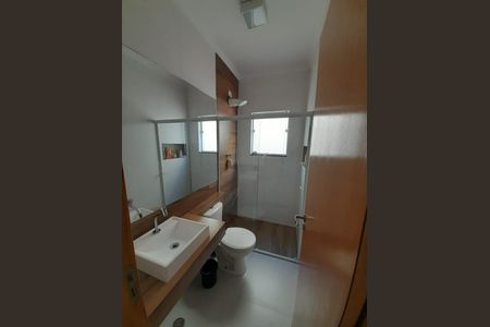 Casa à venda com 4 quartos, 185m² em Vila Guilhermina, São Paulo