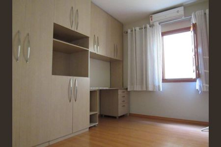 Casa à venda com 4 quartos, 180m² em Portal dos Gramados, Guarulhos