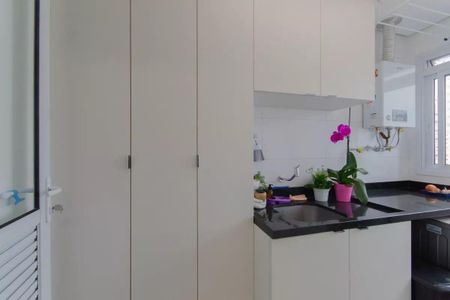 Apartamento à venda com 2 quartos, 81m² em Vila Firmiano Pinto, São Paulo